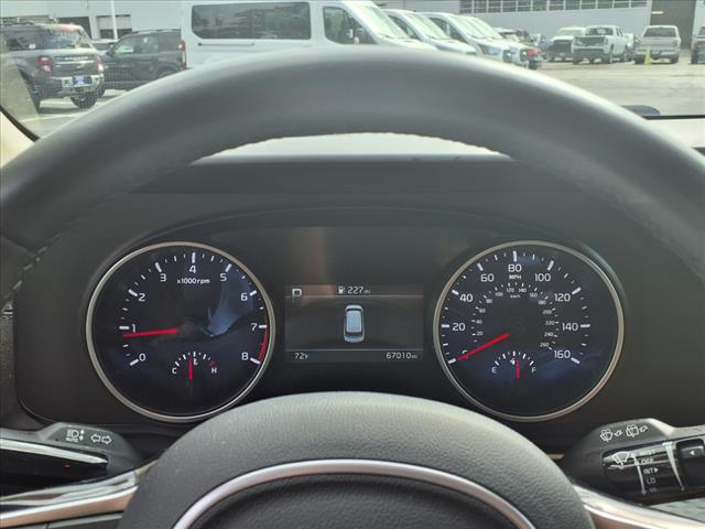 2024 Kia Carnival LX