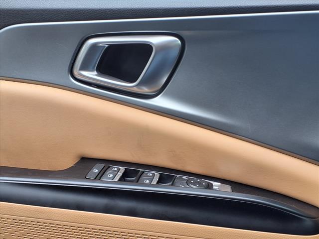 2023 Kia Carnival LX