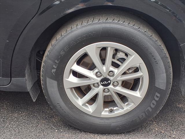 2023 Kia Carnival LX