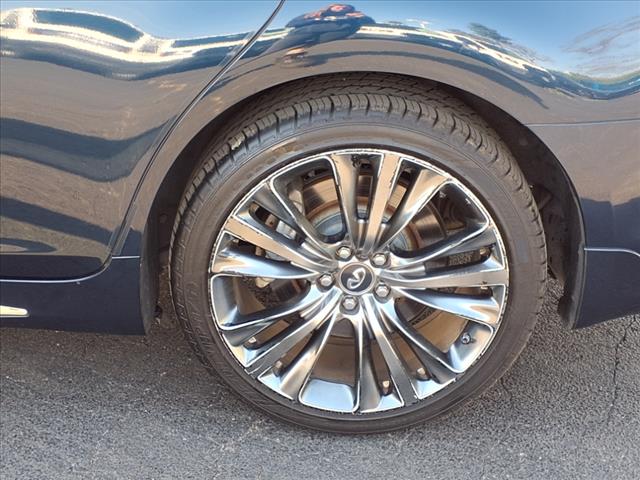 2017 INFINITI Q70L 3.7