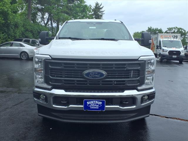 2025 Ford F-350 Super Duty XL DRW
