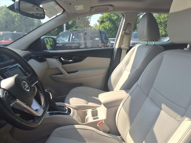 2022 Nissan Rogue Sport SL