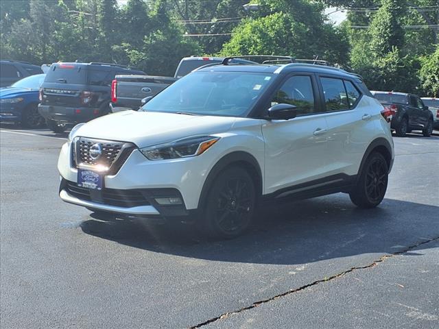 2020 Nissan Kicks SR