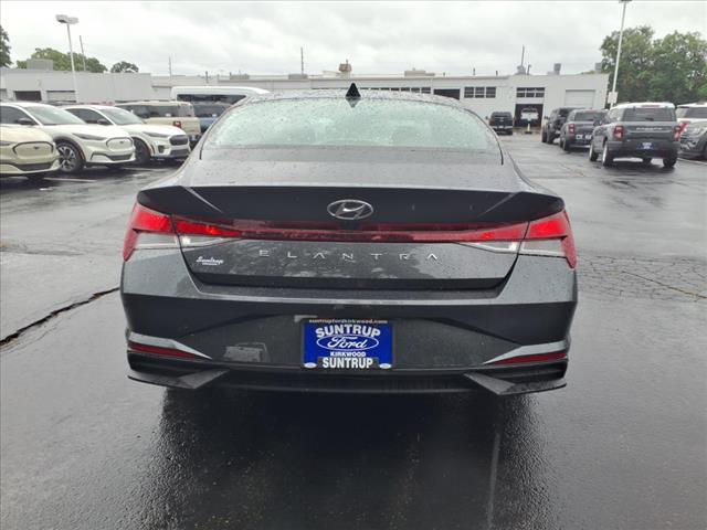 2021 Hyundai ELANTRA SEL