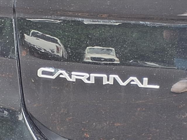 2023 Kia Carnival LX