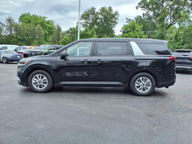 2023 Kia Carnival LX