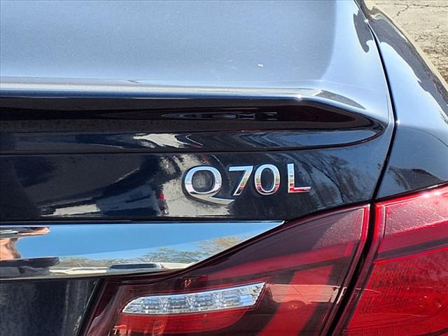 2017 INFINITI Q70L 3.7