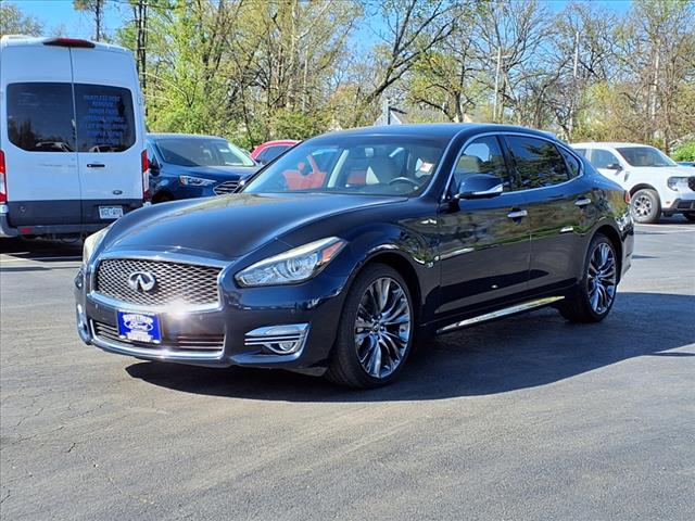 2017 INFINITI Q70L 3.7