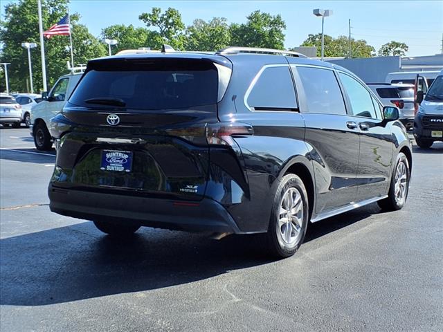 2023 Toyota Sienna XLE 8-Passenger