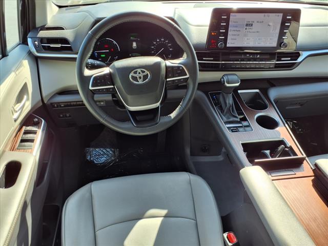 2023 Toyota Sienna XLE 8-Passenger