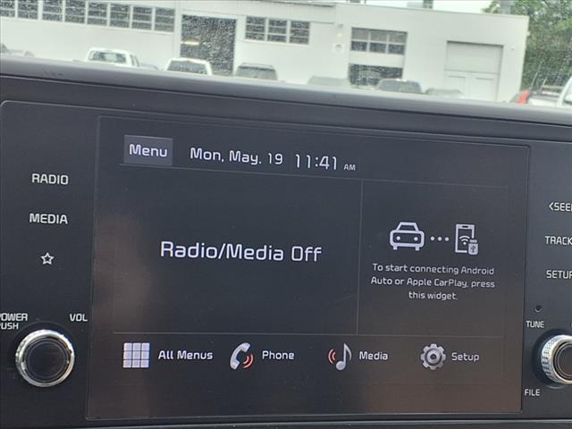 2023 Kia Carnival LX