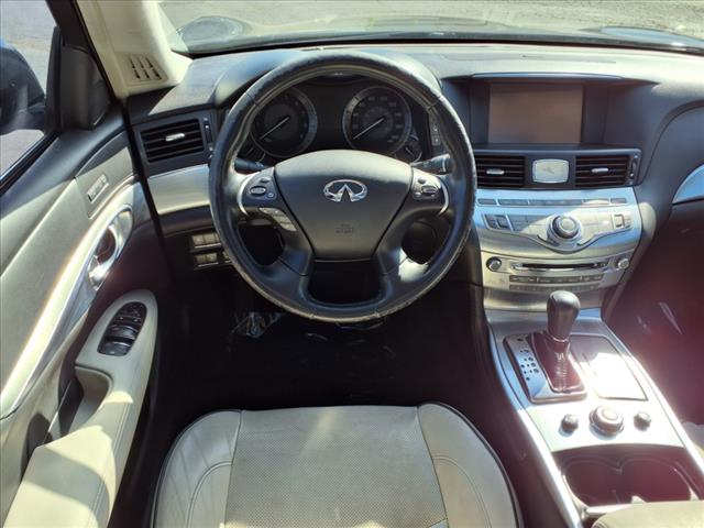2017 INFINITI Q70L 3.7