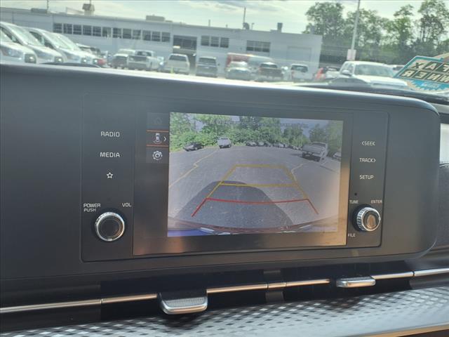 2024 Kia Carnival LX