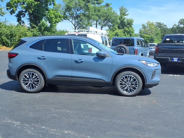 2025 Ford Escape Plug-In Hybrid Base