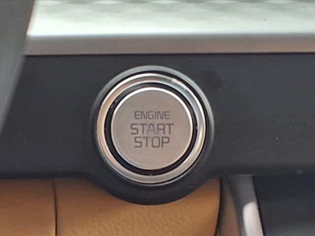 2023 Kia Carnival LX