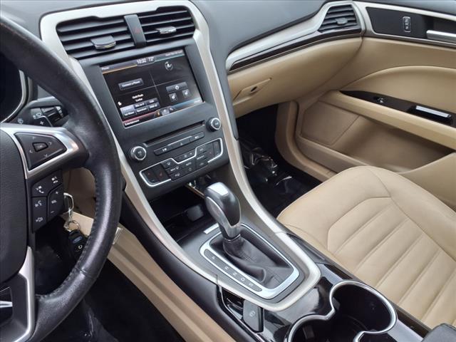 2016 Ford Fusion SE