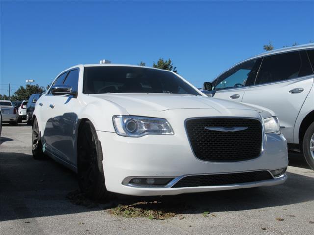 2019 Chrysler 300