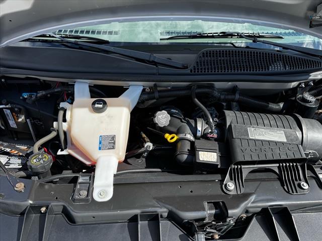 2012 Chevrolet Express LS 3500 - Photo 10