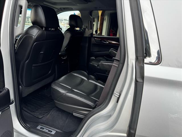 2016 Cadillac Escalade Luxury Collection - Photo 10