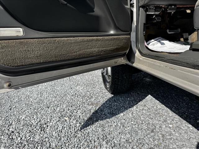 2004 Chevrolet Silverado 3500 LS - Photo 11