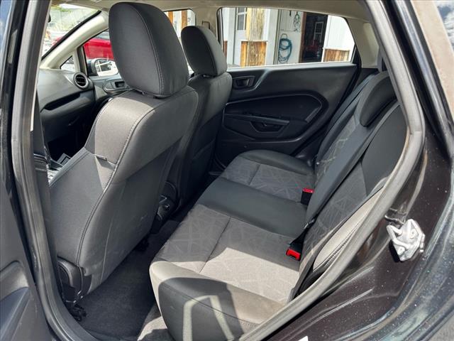 2012 Ford Fiesta SE - Photo 12