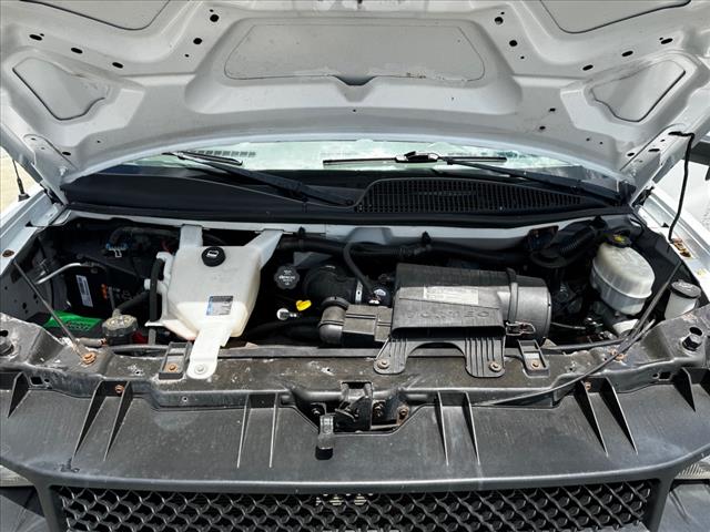 2015 Chevrolet Express 3500 - Photo 13