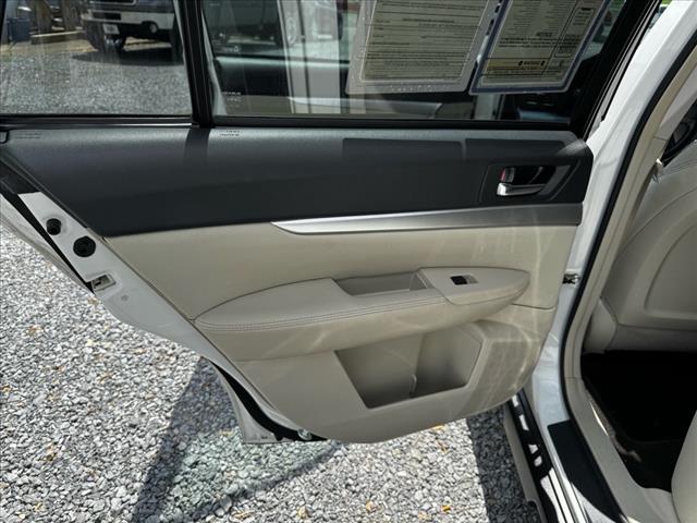 2011 Subaru Outback 2.5i Premium - Photo 13