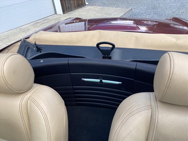 2004 Ford Thunderbird Deluxe - Photo 14
