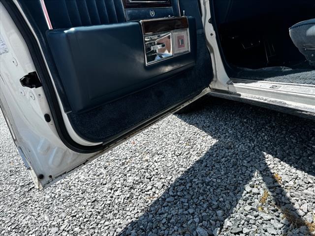 1988 Cadillac Brougham Base - Photo 16