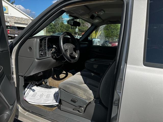 2004 Chevrolet Silverado 3500 LS - Photo 17