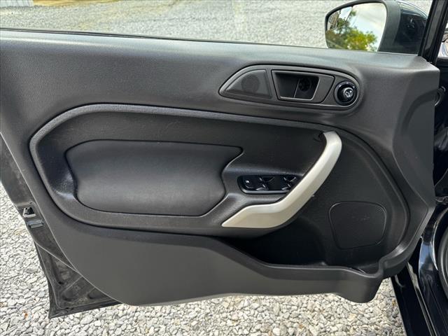 2012 Ford Fiesta SE - Photo 17