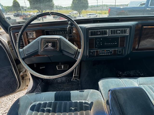 1988 Cadillac Brougham Base - Photo 18