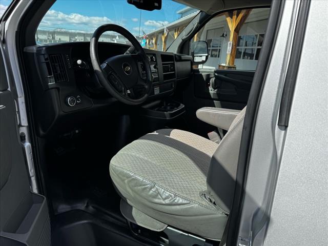 2012 Chevrolet Express LS 3500 - Photo 18