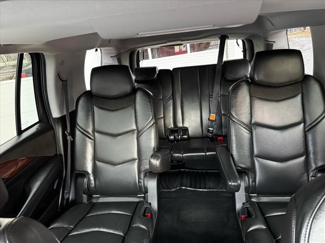 2016 Cadillac Escalade Luxury Collection - Photo 18