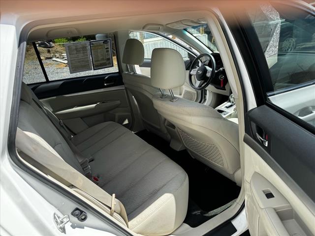 2011 Subaru Outback 2.5i Premium - Photo 18