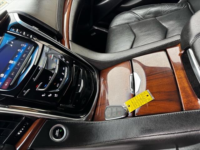 2016 Cadillac Escalade Luxury Collection - Photo 19