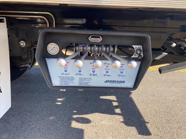 2017 International 4300 SBA Rollback - Photo 19