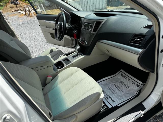 2011 Subaru Outback 2.5i Premium - Photo 19