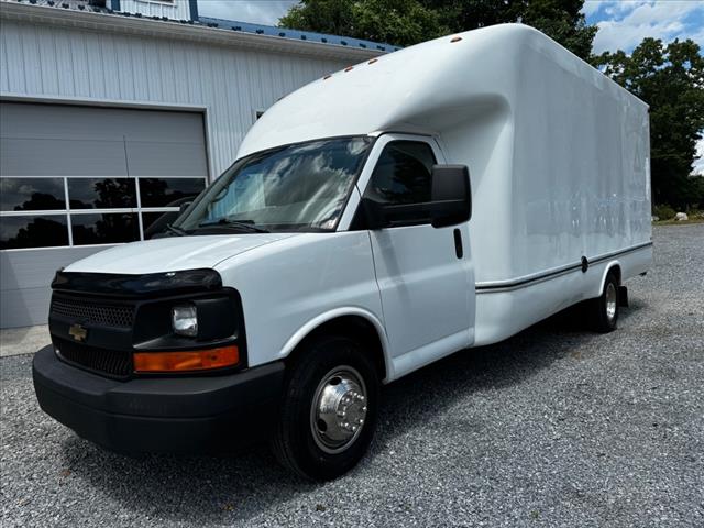 2015 Chevrolet Express 3500 - Photo 1