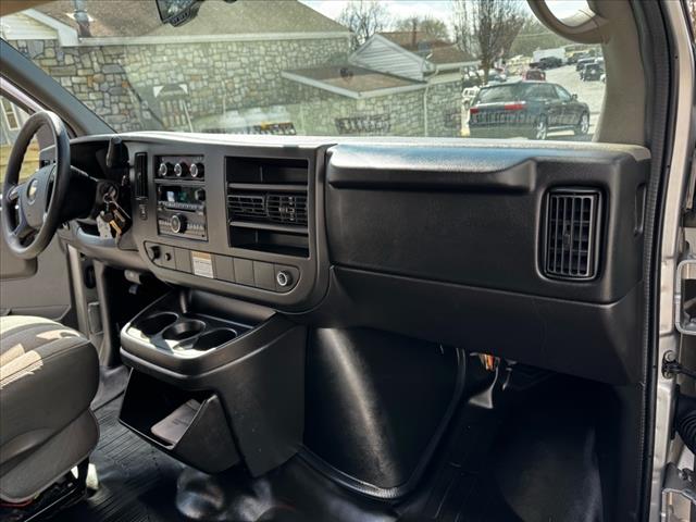 2012 Chevrolet Express LS 3500 - Photo 20
