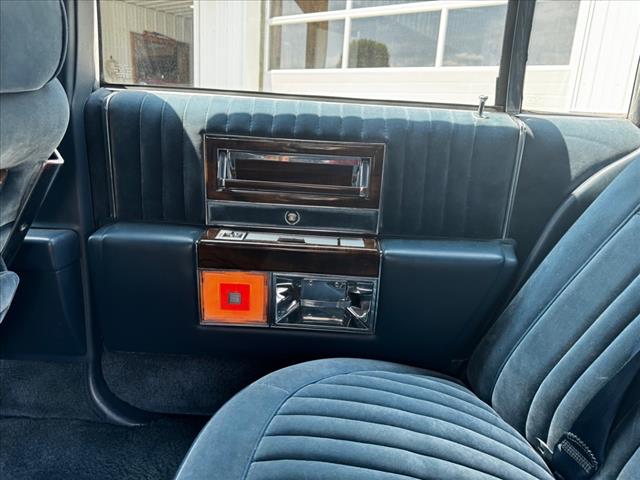 1988 Cadillac Brougham Base - Photo 21