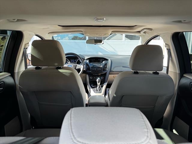 2016 Ford Focus SE - Photo 22