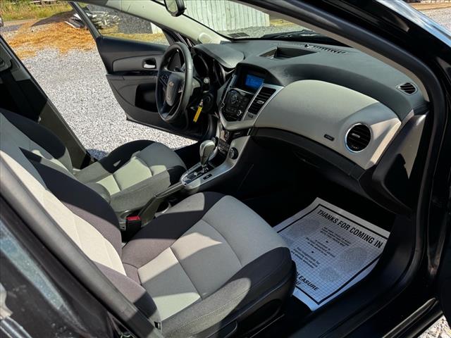 2013 Chevrolet Cruze LS Auto - Photo 23