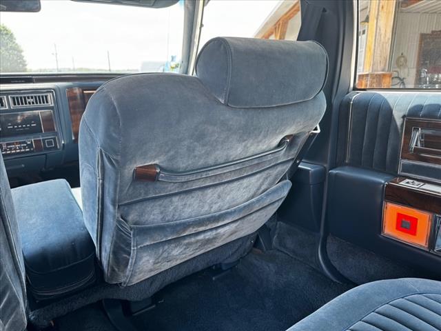 1988 Cadillac Brougham Base - Photo 23