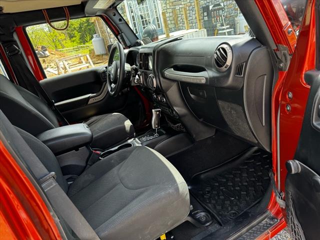 2014 Jeep Wrangler Unlimited Sport - Photo 24