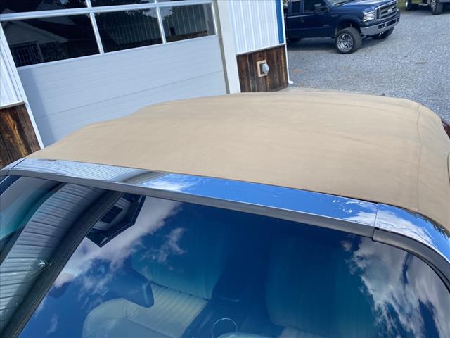 2004 Ford Thunderbird Deluxe - Photo 24