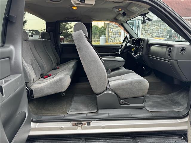 2005 Chevrolet Silverado 3500 LS - Photo 24