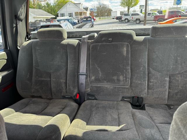 2004 Chevrolet Silverado 3500 LS - Photo 24