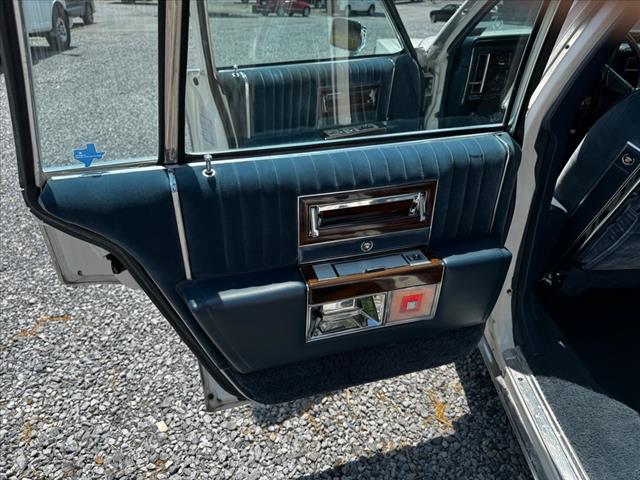 1988 Cadillac Brougham Base - Photo 27