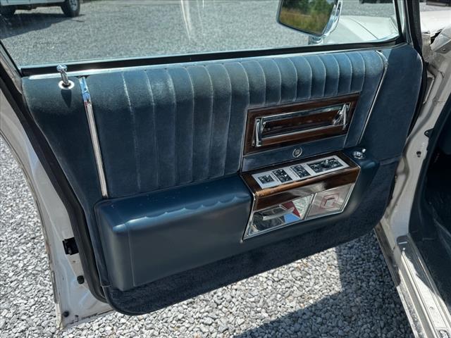 1988 Cadillac Brougham Base - Photo 28